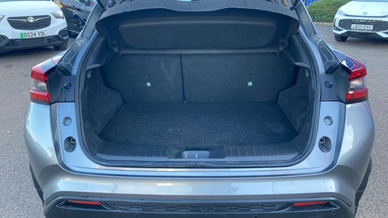 Nissan Juke 1.0 DiG-T Tekna 5dr Petrol Hatchback